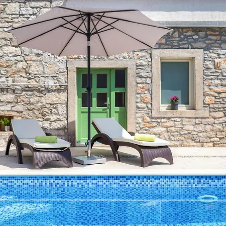 Holiday home Amazing In Duga Uvala Krnica