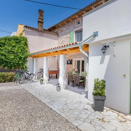 Holiday home Amazing In Duga Uvala *