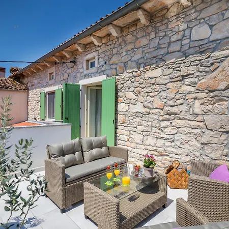 Lovely In Duga Uvala Holiday home Krnica